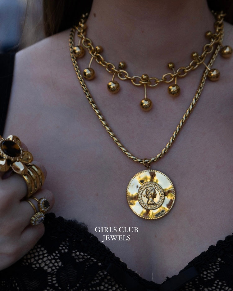 Moneda Necklace